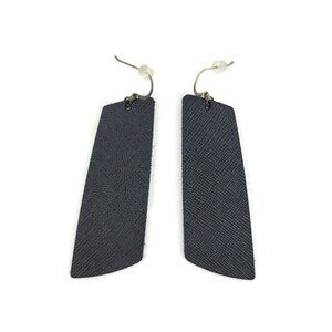 Nickel & Suede Black Gems Leather Earrings
